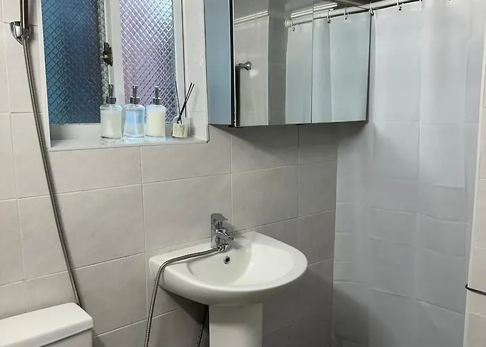 Appartement 1 Stop To Seomyeon&jeonpo Café Street , 1-minute Walk To International Finance Center Station , Large Supermarket , The Base Camp For Traveling In *